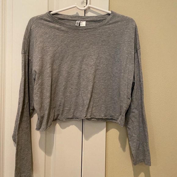 grey long sleeve lop WORN ONCE - Picture 1 of 3